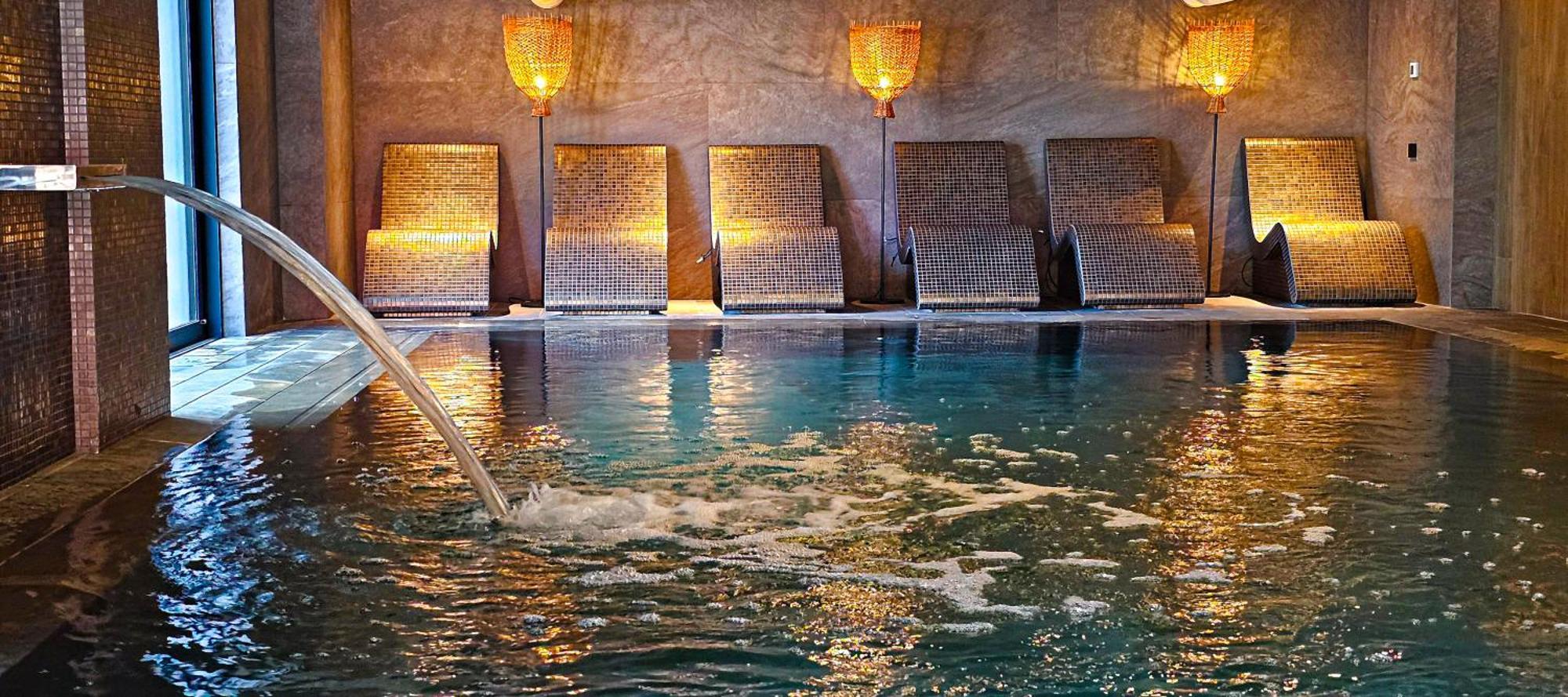 Hotel Bucura Кэлимэнешти Экстерьер фото