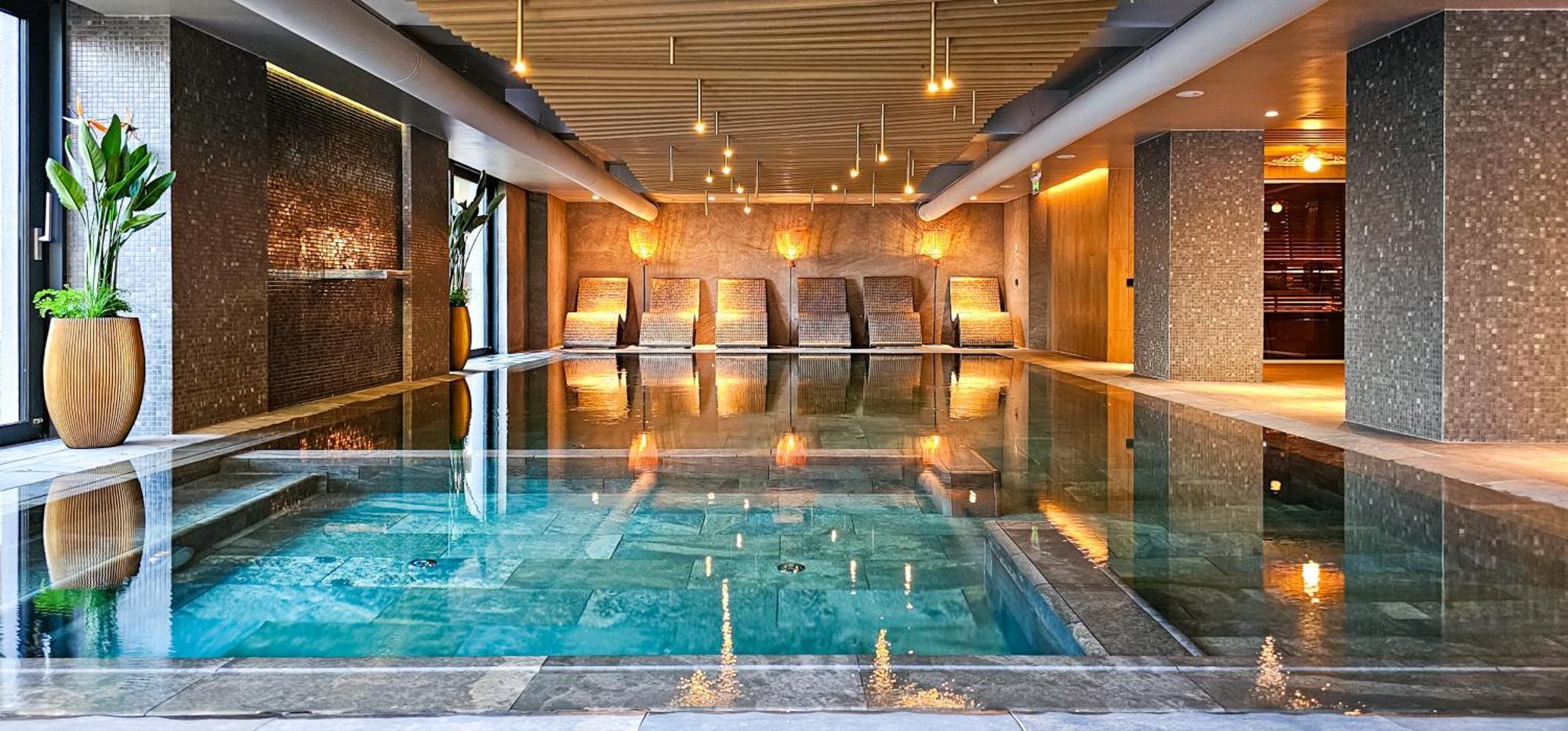 Hotel Bucura Кэлимэнешти Экстерьер фото